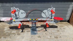 dio141hdpe-klackalica-na-opruzi-zebra_REF-1