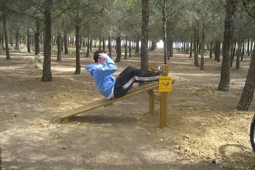 circuito-vita-gimnasio-al-aire-libre-en-madera-de-pino-08